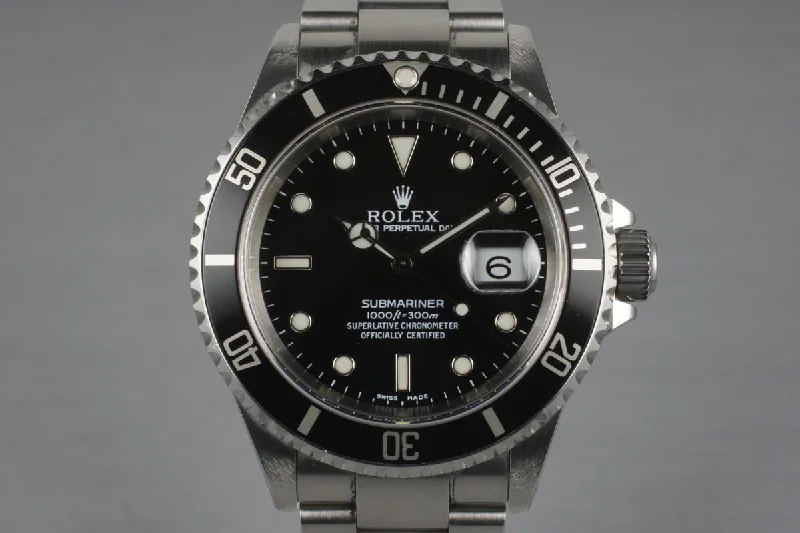 Rolex Submariner with polished finish case -1999 Rolex Submariner 16610