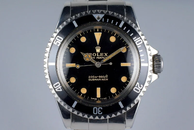 Rolex Submariner with vintage appeal -1965 Rolex Submariner 5513 Glossy Gilt Dial