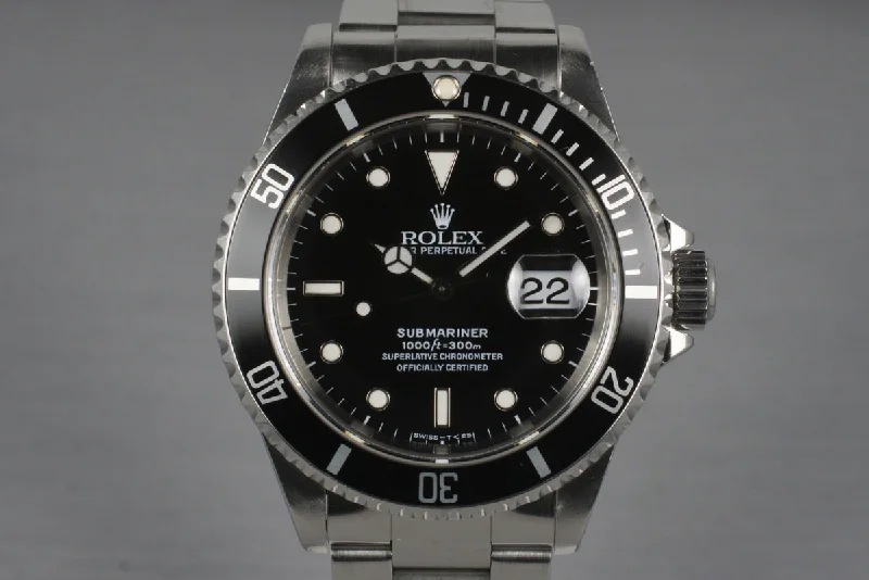 Rolex GMT-Master II with yellow gold -1995 Rolex Submariner 16610