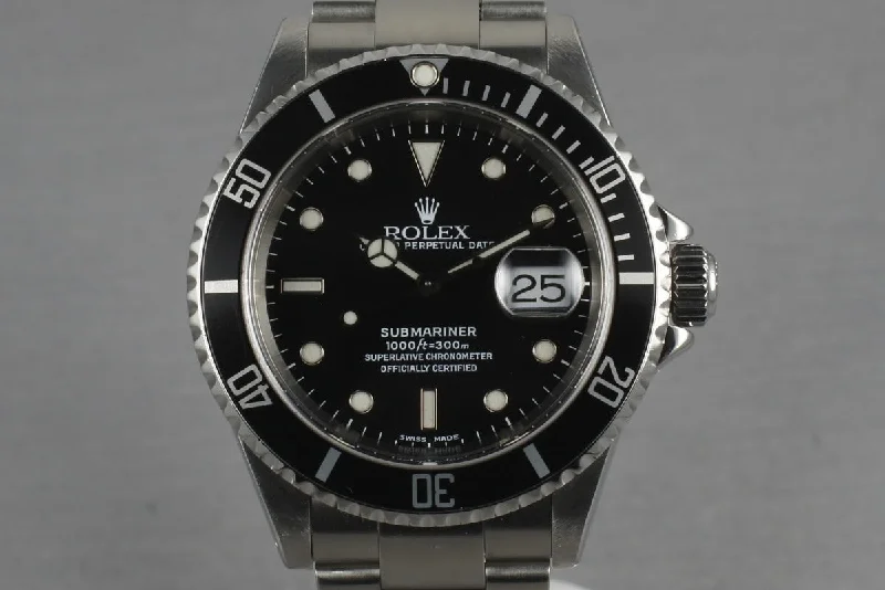 Rolex Sea-Dweller 4000m water resistance -2000 Rolex Submariner 16610 P serial