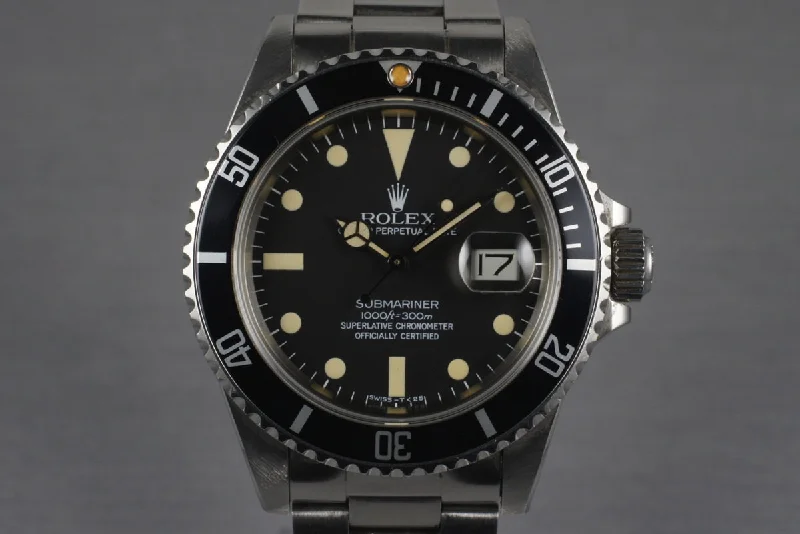 Rolex watches with vintage dials -1982 Rolex Submariner 16800