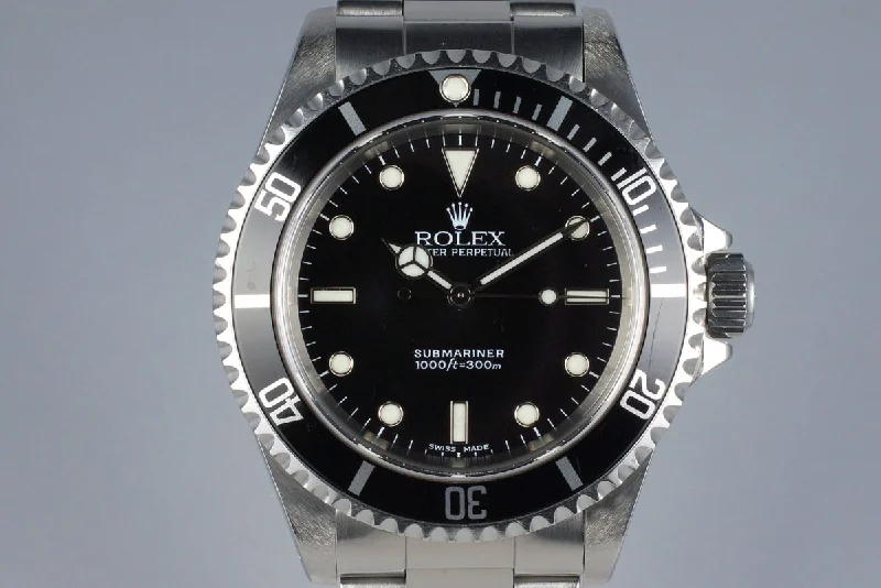 Rolex Air-King with vintage design -2002 Rolex Submariner 14060M with Box and Papers