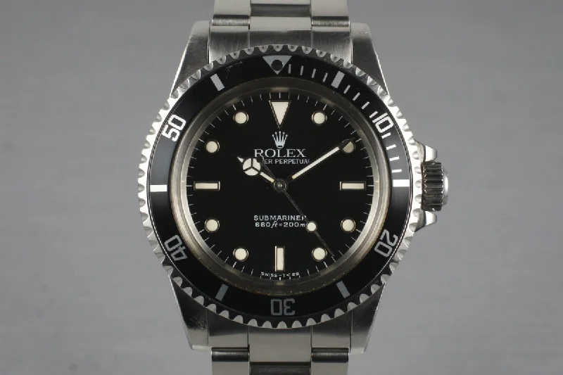 Rolex Sea-Dweller with helium escape valve -1986 Rolex Submariner 5513 with Box and Papers