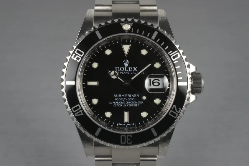 Rolex watches with rotating bezel -2007 Rolex Submariner 16610 with Box and Papers